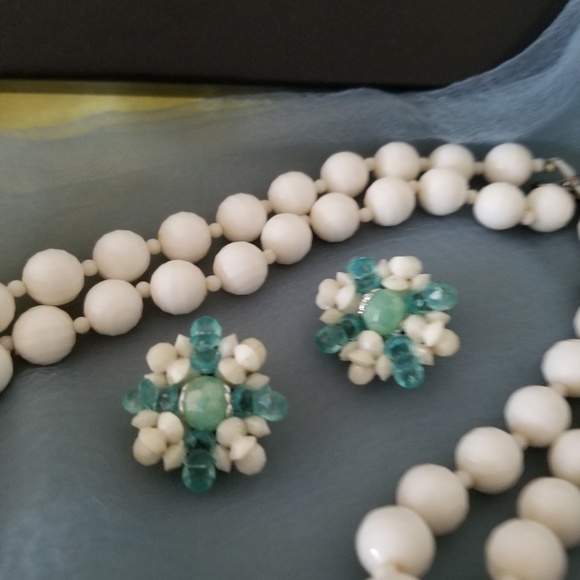 PinUp In A Pack, Vintage Edition Jewelry Gift Box - Picture 6 of 8